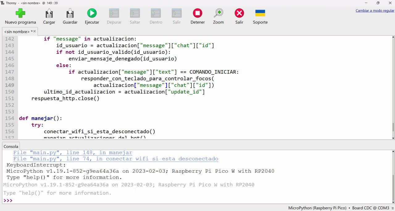 Editor de código Thonny con código MicroPython listo para programar Raspberry Pi Pico W con sketch de control de bombillas
