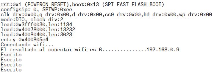Terminal de VSCode con PlatformIO mostrando que la ESP32-CAM se ha conectado al WiFi y ha enviado paquetes UDP a Python