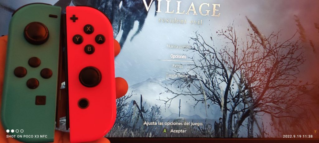 Jugando Resident Evil Village con Joy-cons en PC (ventajas de la mejor plataforma para jugar)